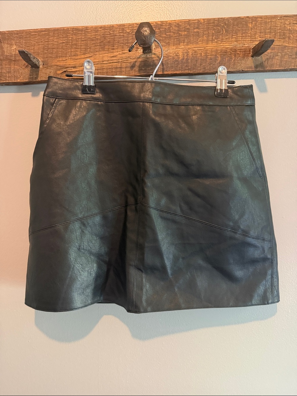 Lulus Women's Black Faux Leather Mini Skirt - Sleek A-Line